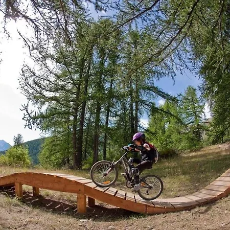 La Foux D'allos, 2 Pieces